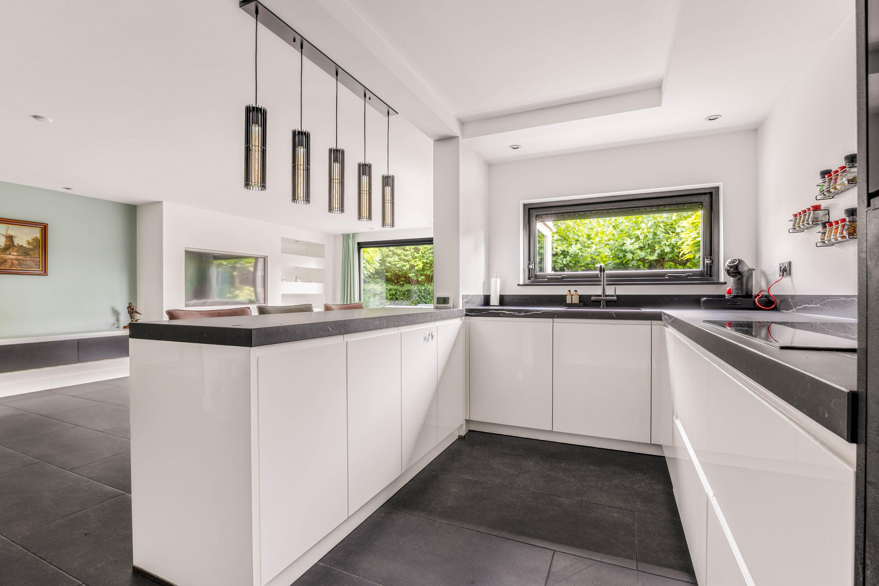 Ilperveld 13 , 2151 LW Nieuw-vennep 23
